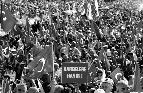 chp-taksim-bw-cr