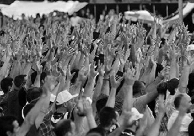 metal-isci-direnisi-bw-cr