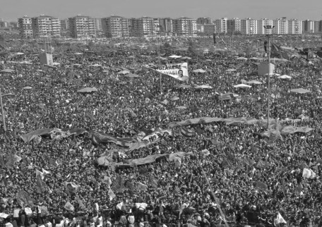 newroz2014-bw-rsz-crop